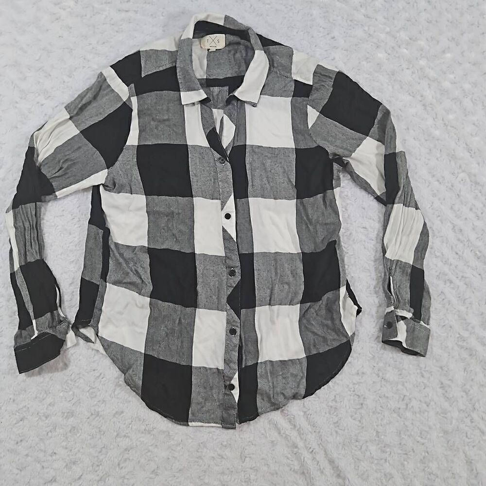 Thread and Supply Womens Size Medium Soft Black and White Plaid button top
